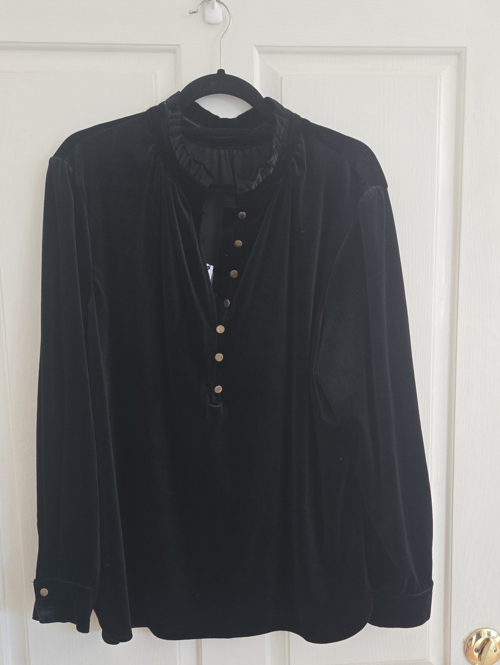 Black Velvet Long-Sleeve Tunic Top